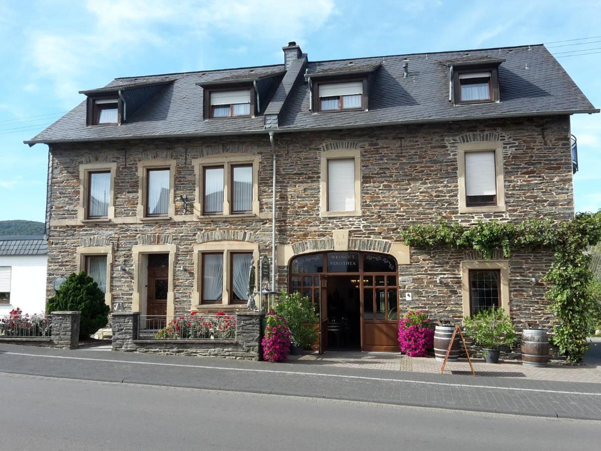 Weingut Licht-Stadtfeld Brauneberg Exterior foto